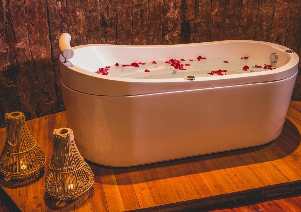 Pipas Do Vale - Vale Dos Vinhedos Hotel เบงโต กองซัลเวส ภายนอก รูปภาพ